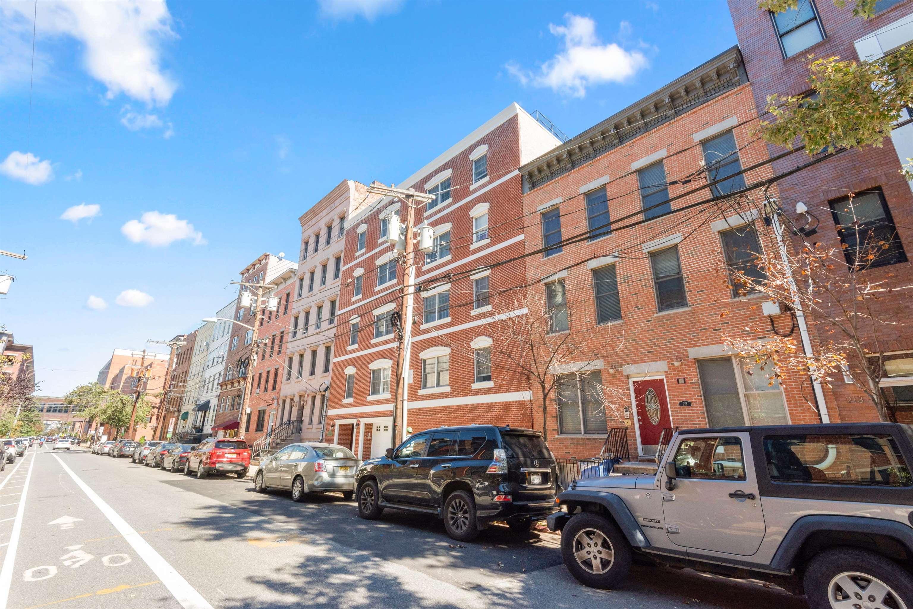 215 CLINTON ST Unit: 3R