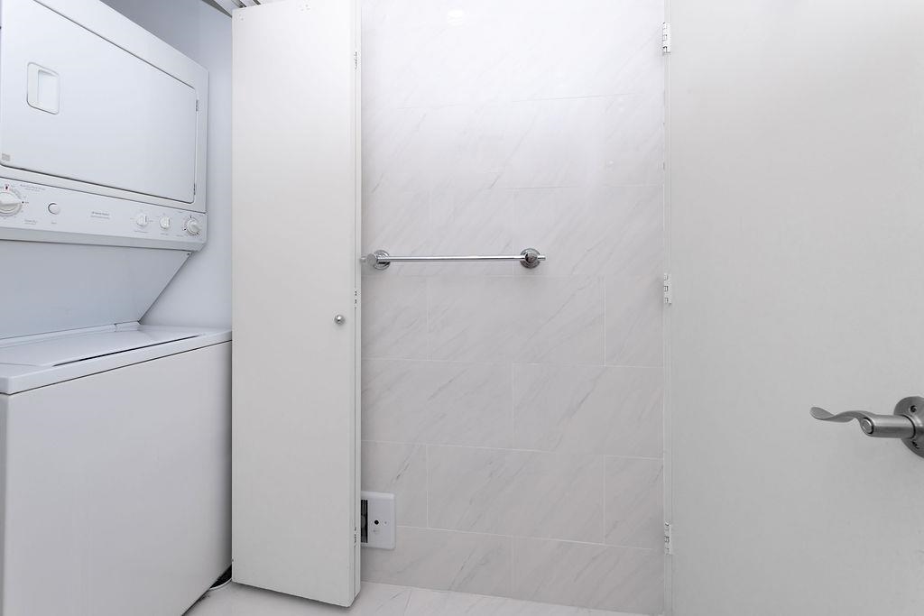 102 CHRISTOPHER COLUMBUS DR Unit: 306