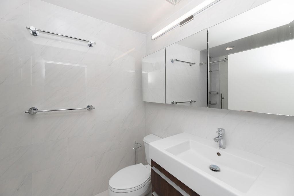 102 CHRISTOPHER COLUMBUS DR Unit: 306