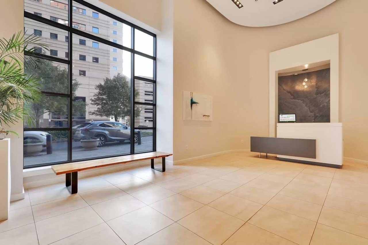 102 CHRISTOPHER COLUMBUS DR Unit: 306