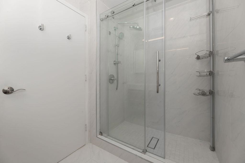 102 CHRISTOPHER COLUMBUS DR Unit: 306