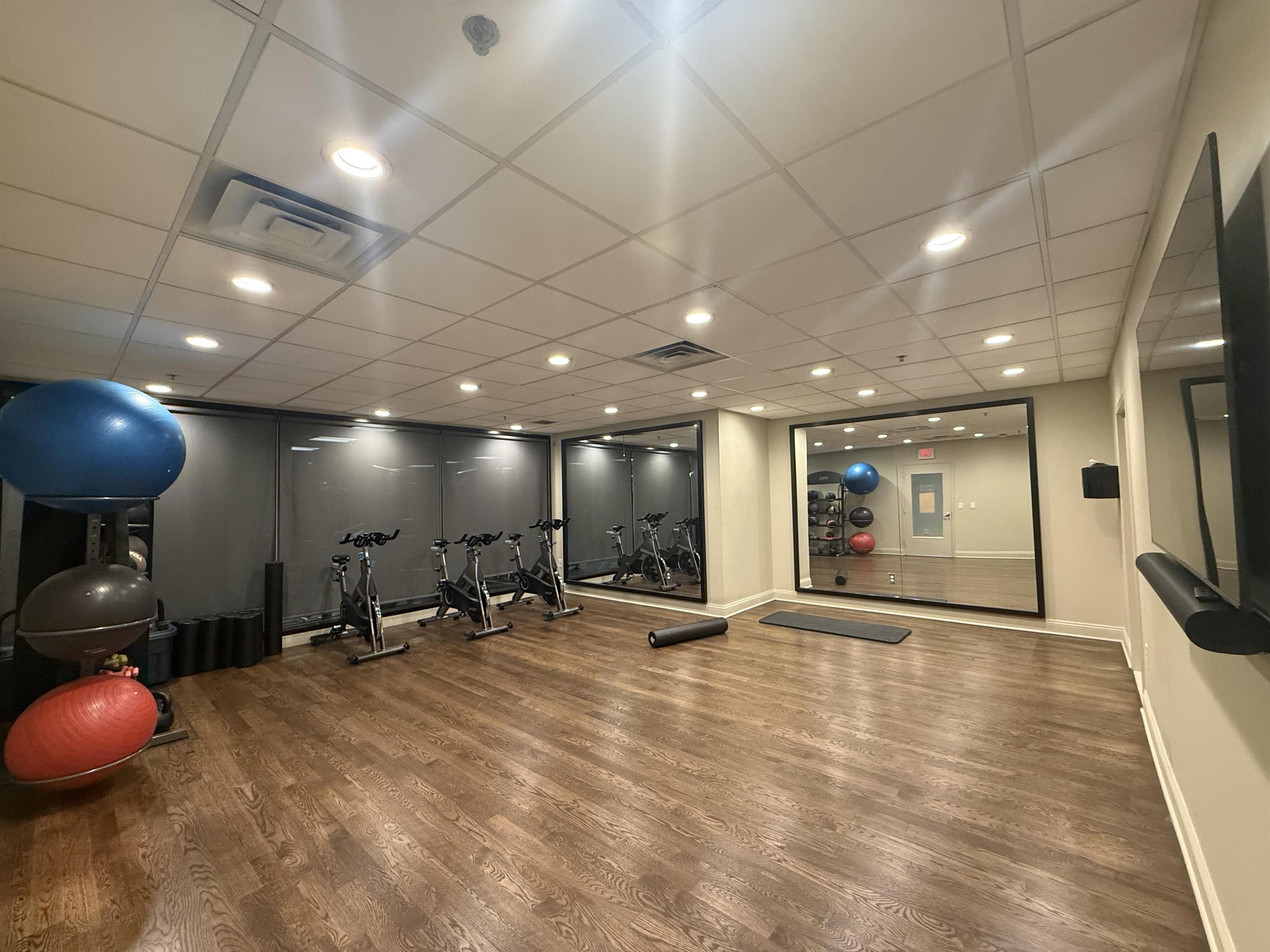 102 CHRISTOPHER COLUMBUS DR Unit: 306