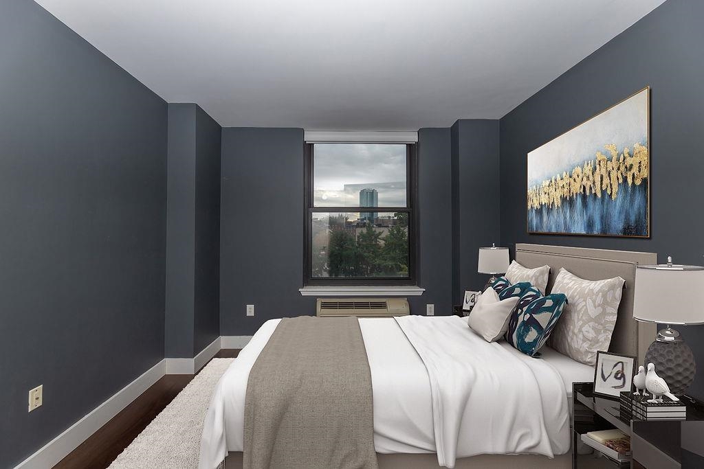 102 CHRISTOPHER COLUMBUS DR Unit: 306