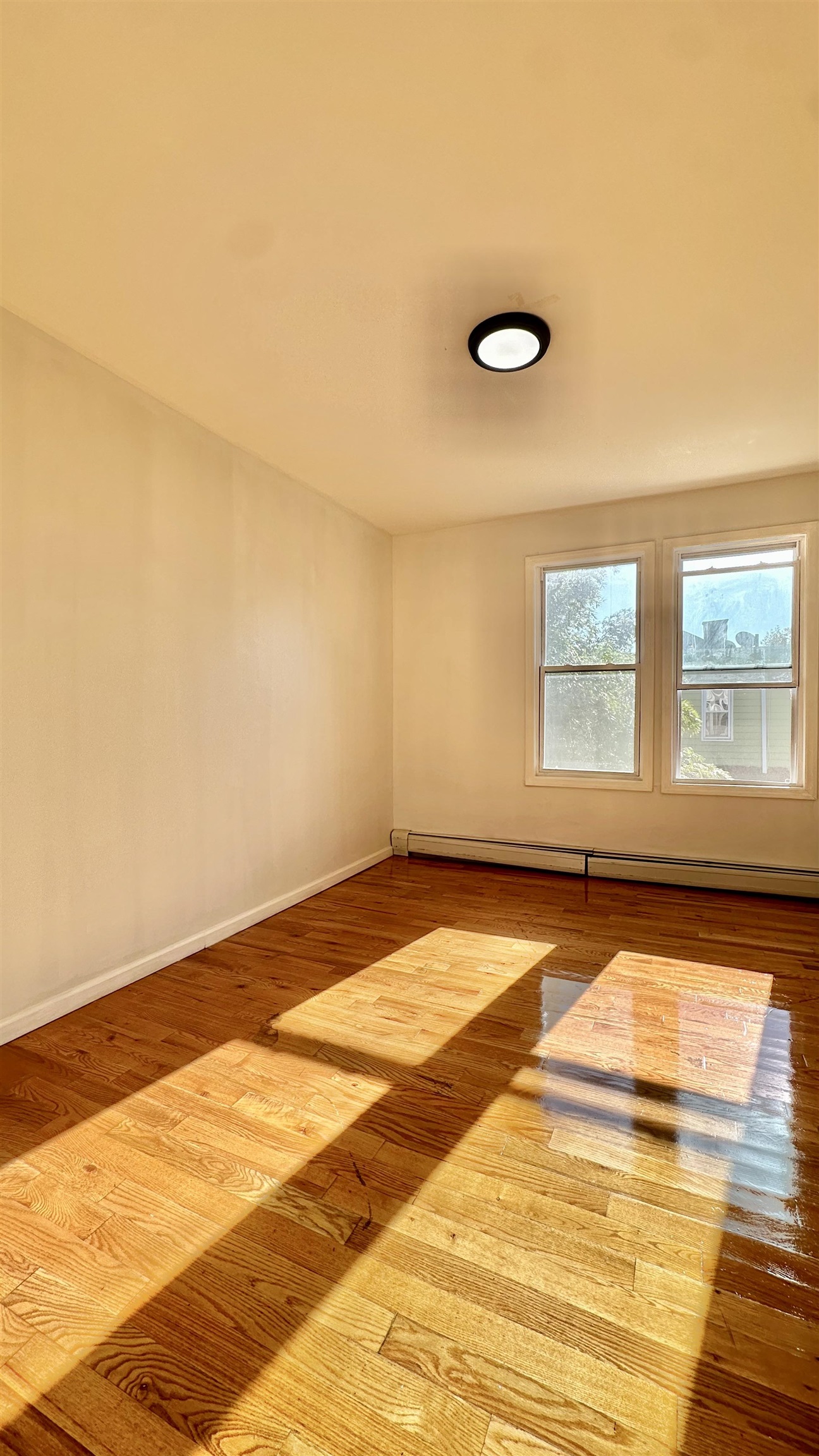 245 DUNCAN AVE Unit: 4