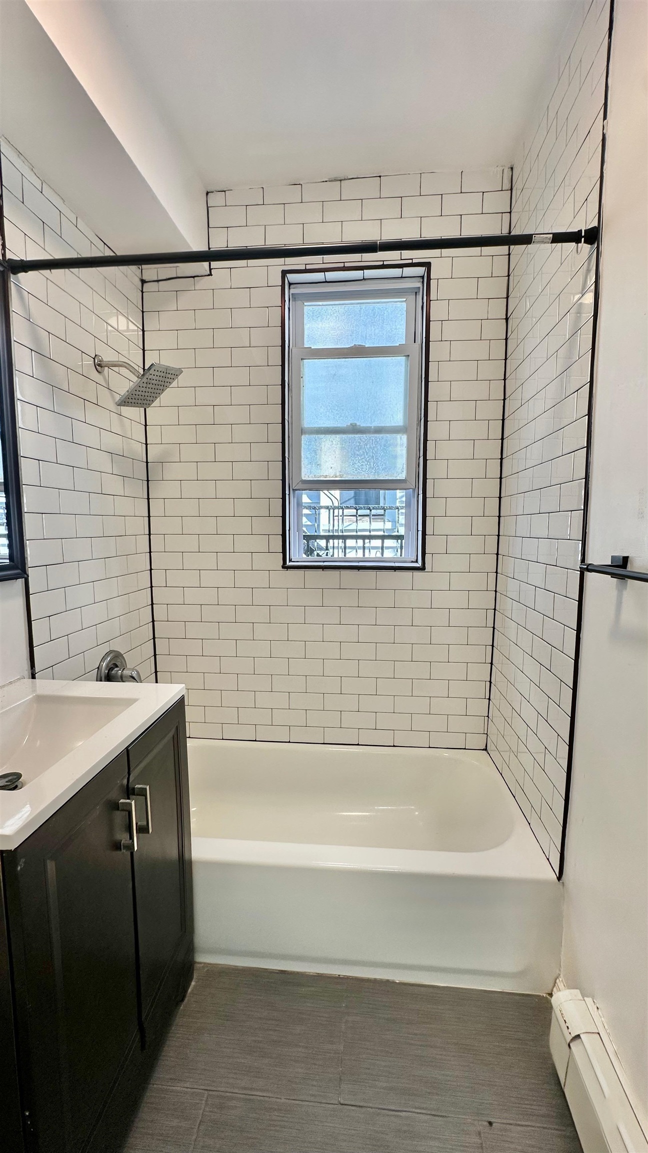 245 DUNCAN AVE Unit: 4