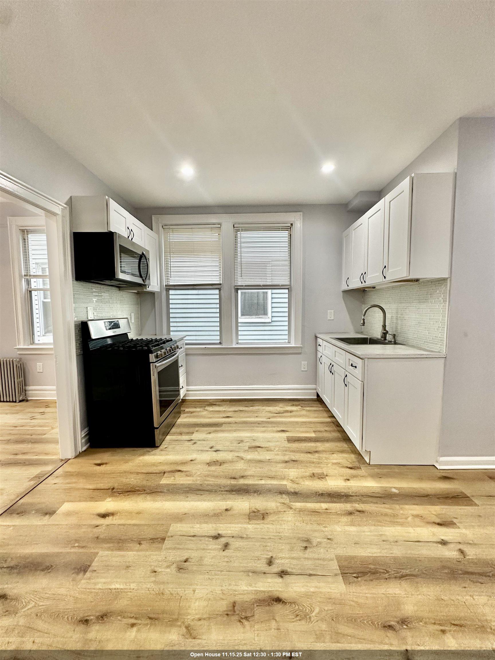 160 VAN NOSTRAND AVE Unit: 1