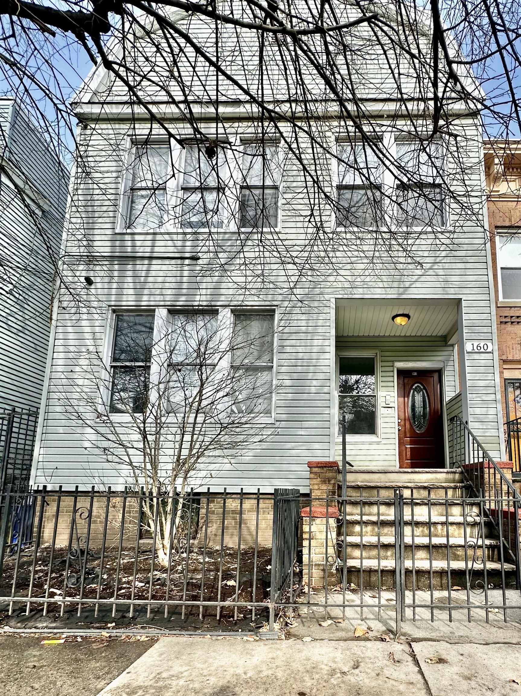 160 VAN NOSTRAND AVE Unit: 1