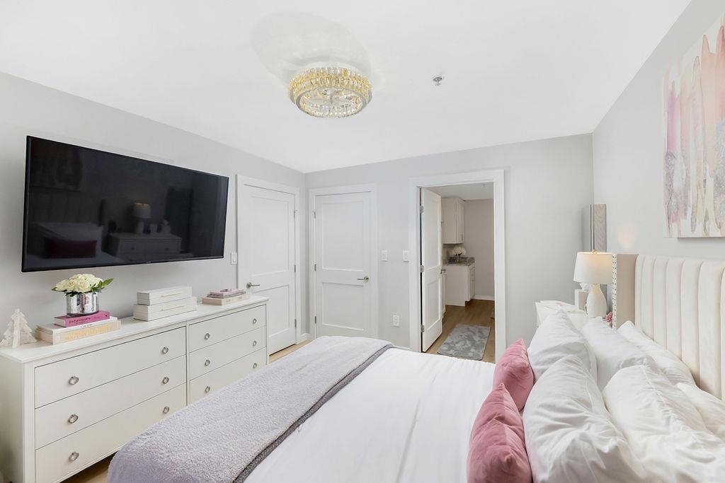 26 AVENUE AT PORT IMPERIAL Unit: B37