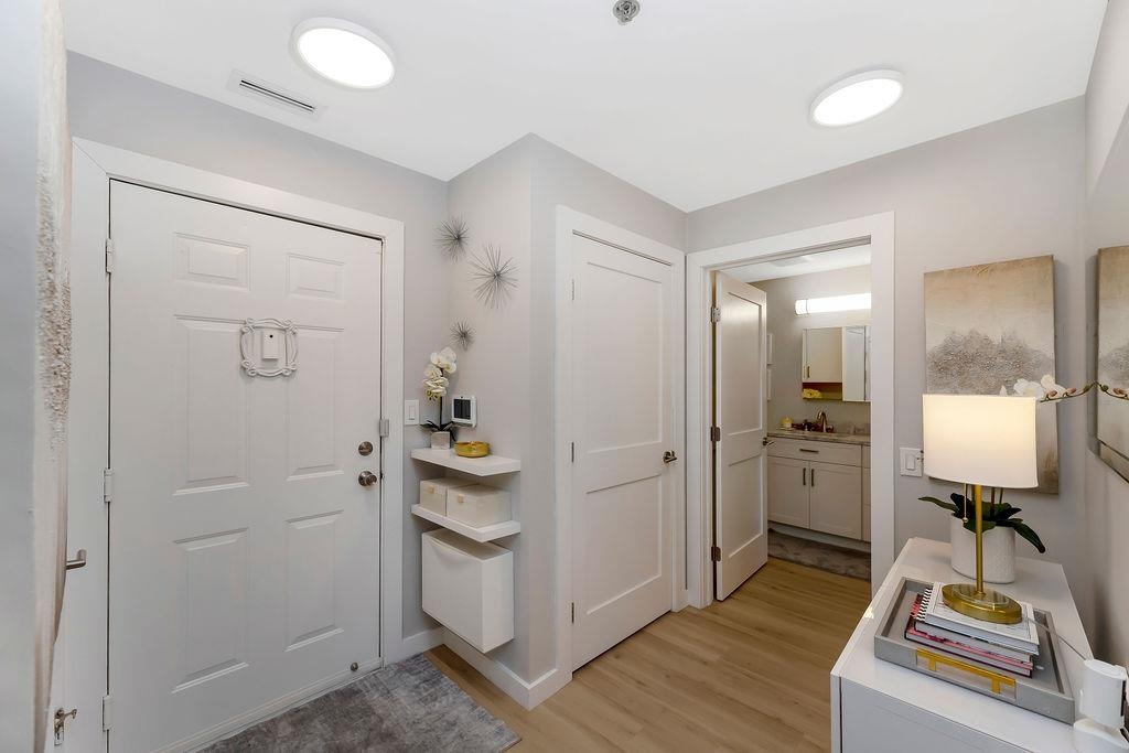 26 AVENUE AT PORT IMPERIAL Unit: B37