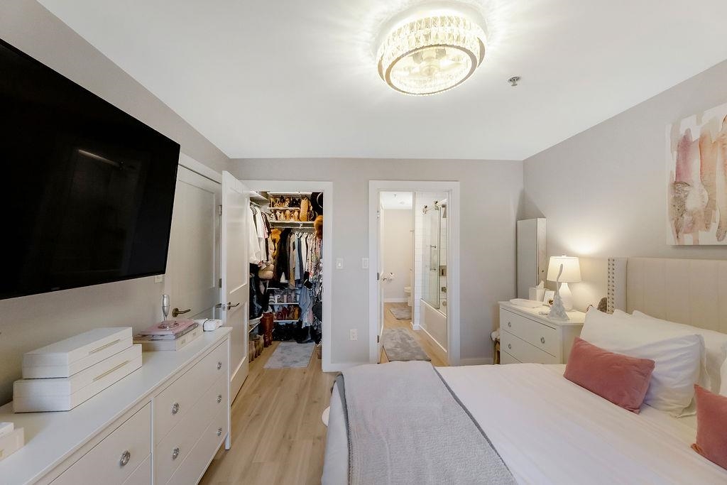 26 AVENUE AT PORT IMPERIAL Unit: B37