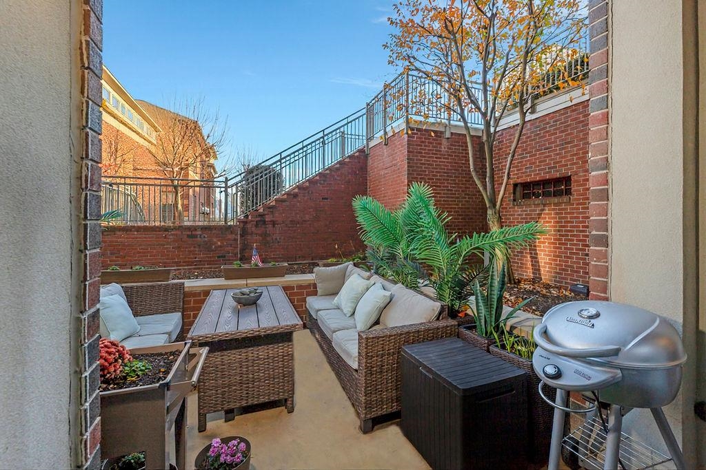 26 AVENUE AT PORT IMPERIAL Unit: B37