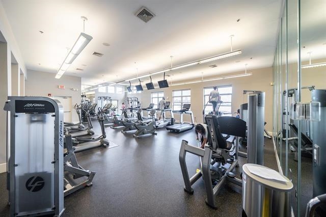 26 AVENUE AT PORT IMPERIAL Unit: B37