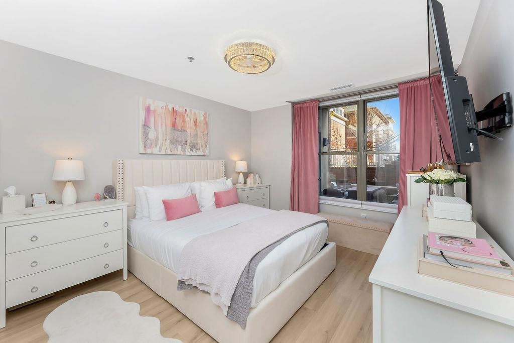 26 AVENUE AT PORT IMPERIAL Unit: B37