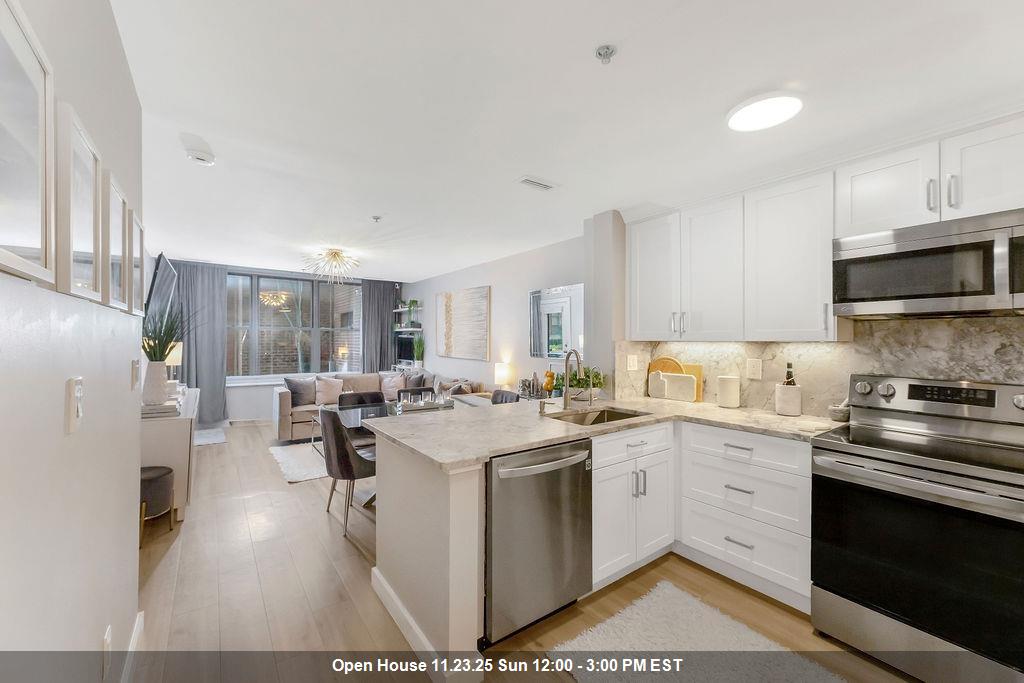 26 AVENUE AT PORT IMPERIAL Unit: B37