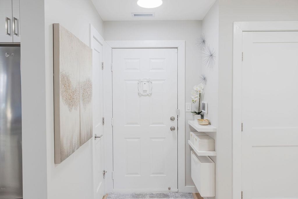 26 AVENUE AT PORT IMPERIAL Unit: B37