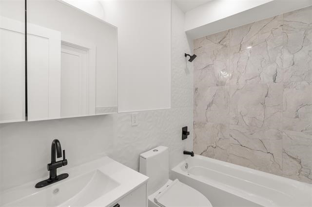 232 VAN HORNE ST Unit: 4