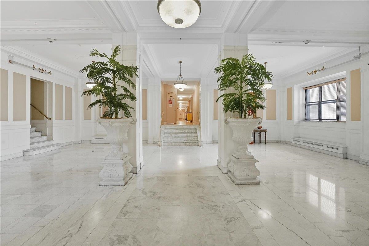 2600 JOHN F KENNEDY BLVD Unit: 10