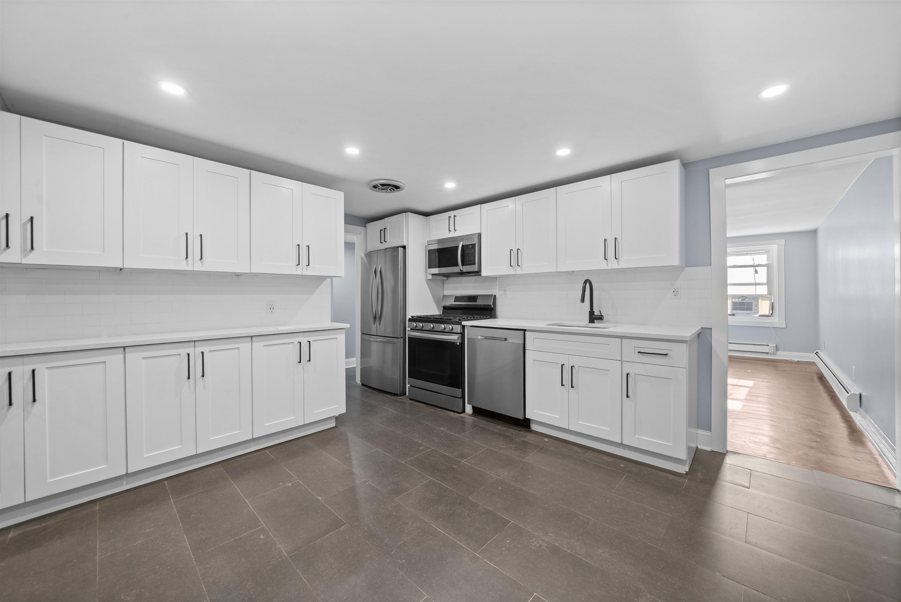 211 NEW YORK AVE Unit: 1