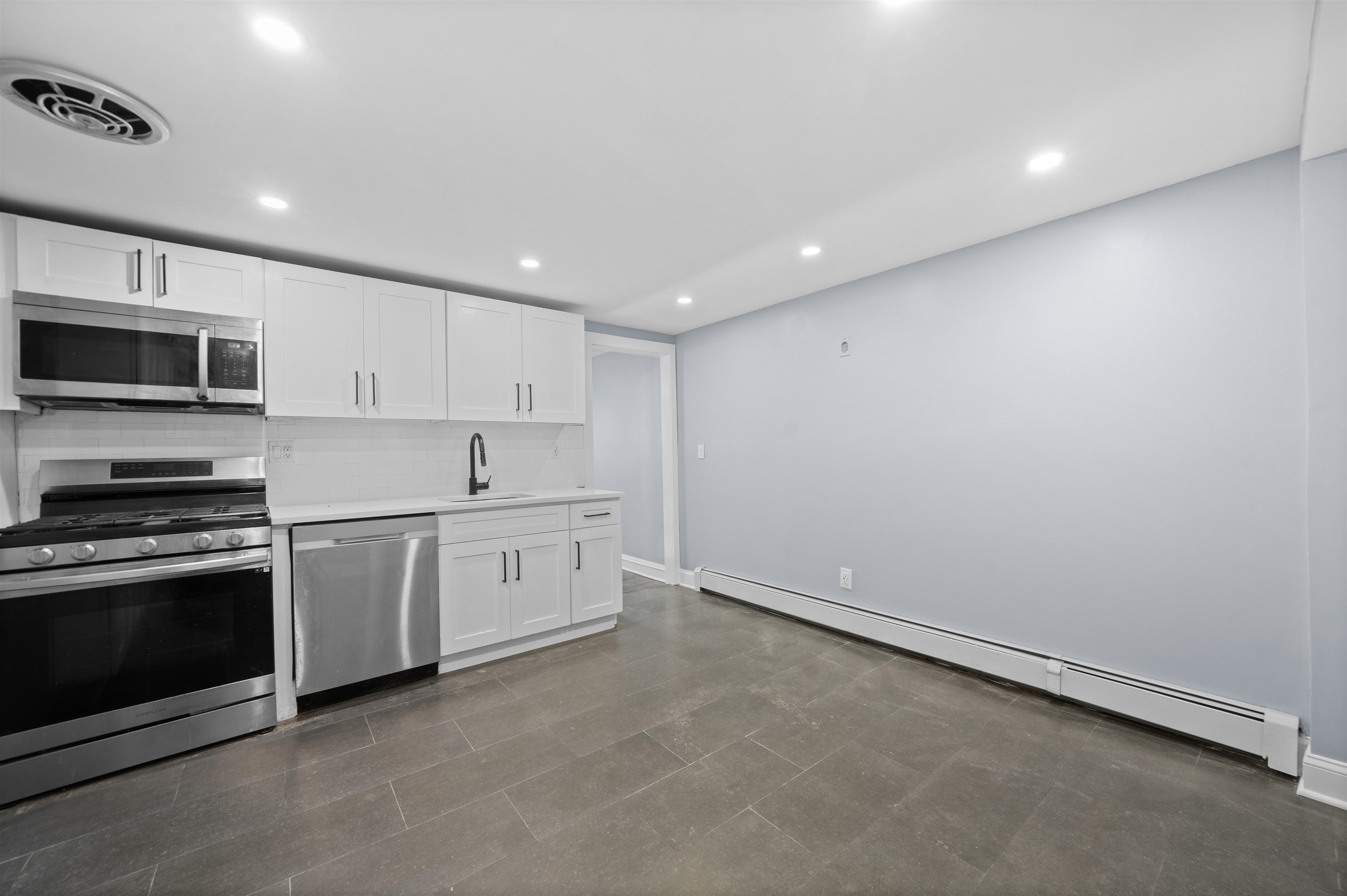 211 NEW YORK AVE Unit: 1