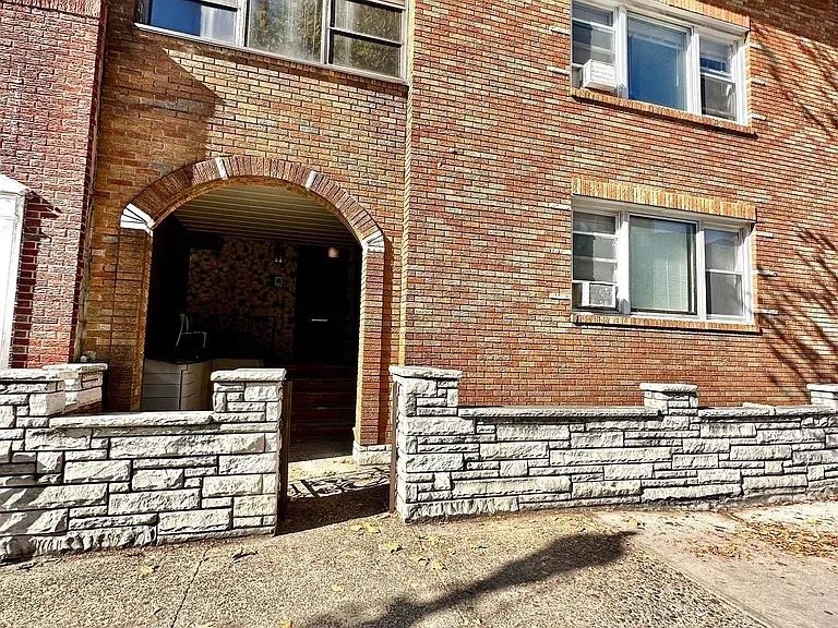 902 WASHINGTON ST Unit: G