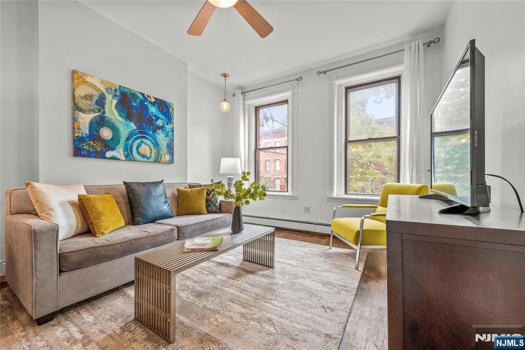 297 Pavonia Avenue 2A