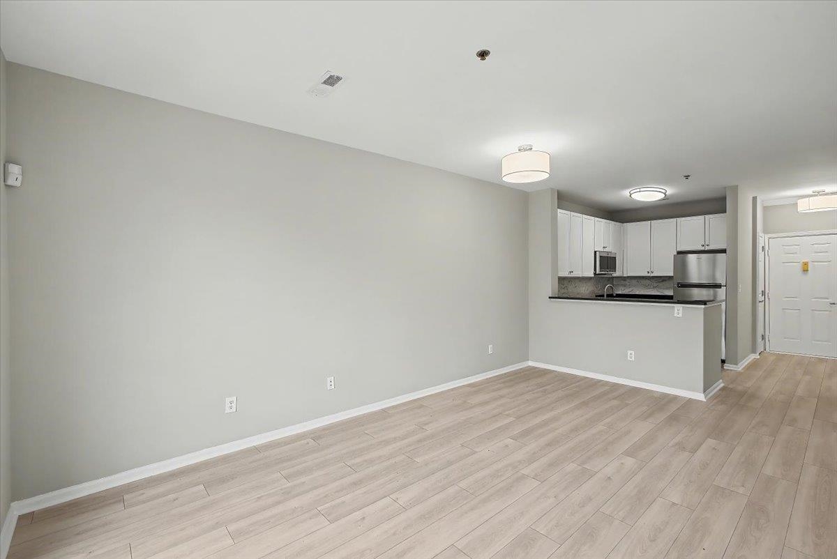 24 AVENUE AT PORT IMPERIAL Unit: 318