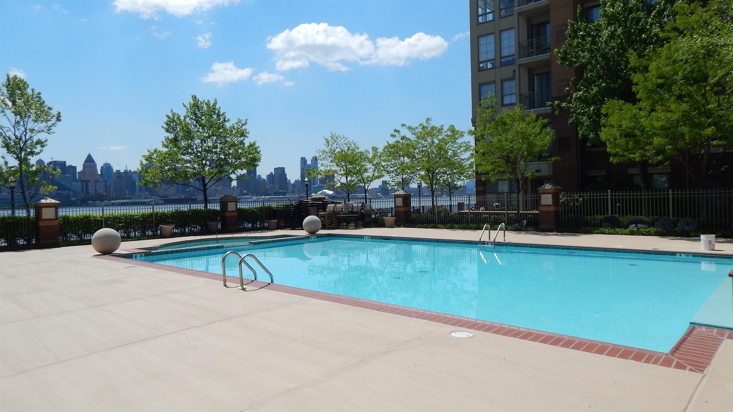 24 AVENUE AT PORT IMPERIAL Unit: 318