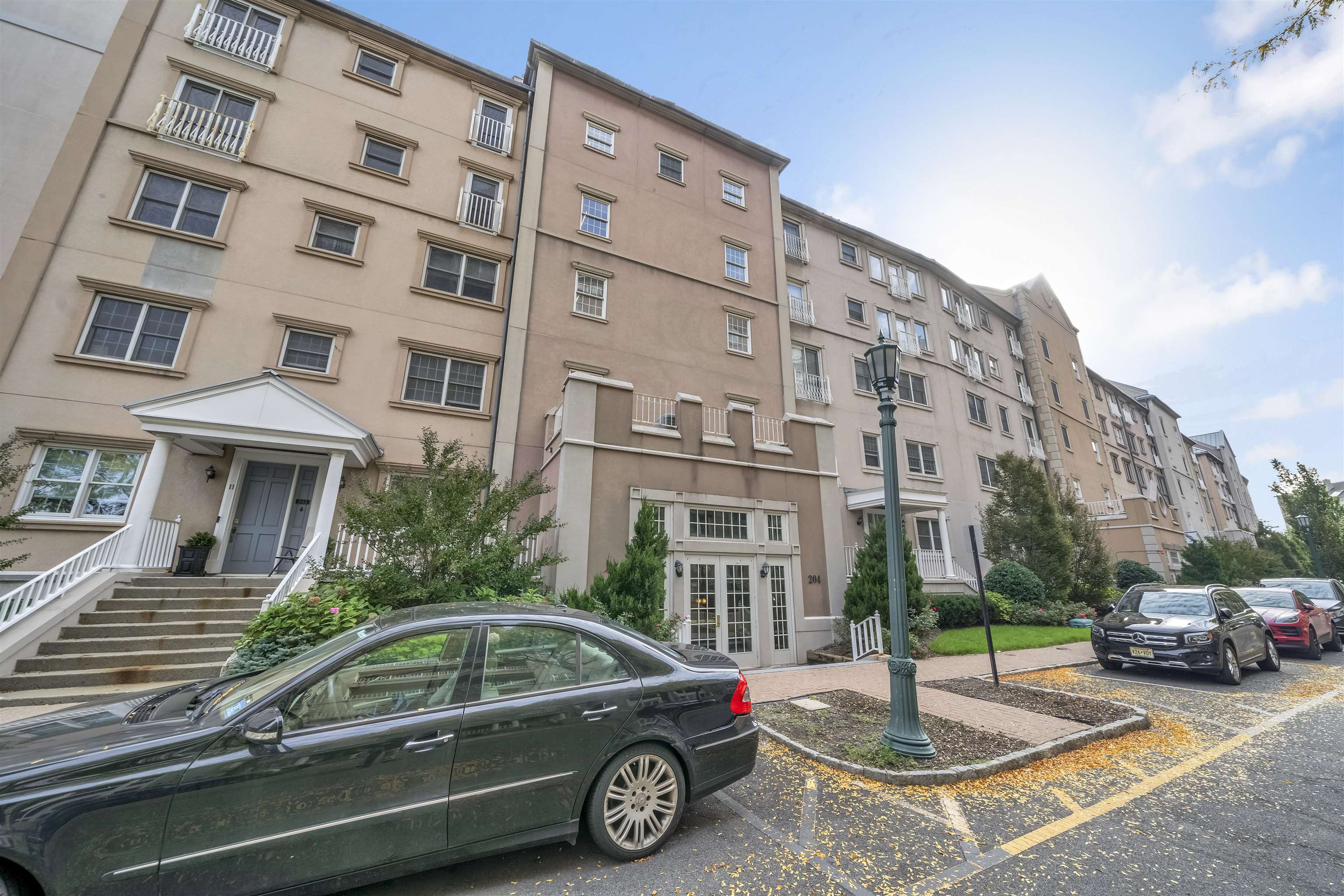 204 SHEARWATER CT WEST Unit: 33