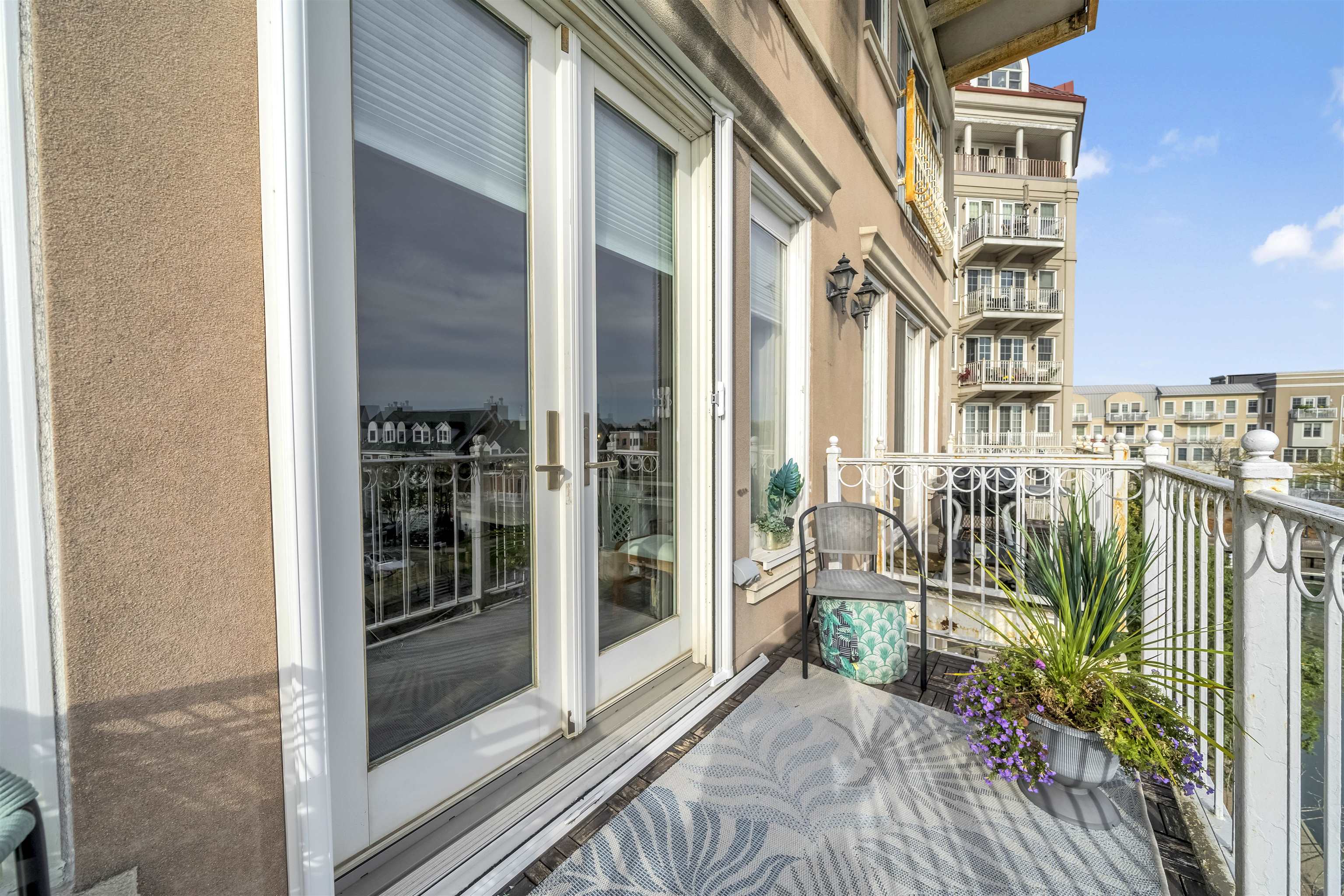 204 SHEARWATER CT WEST Unit: 33