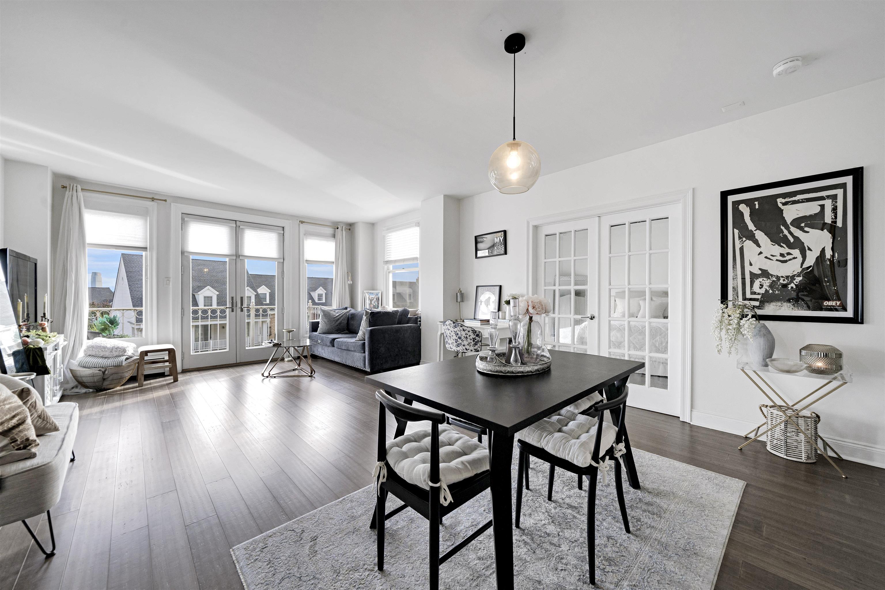 204 SHEARWATER CT WEST Unit: 33