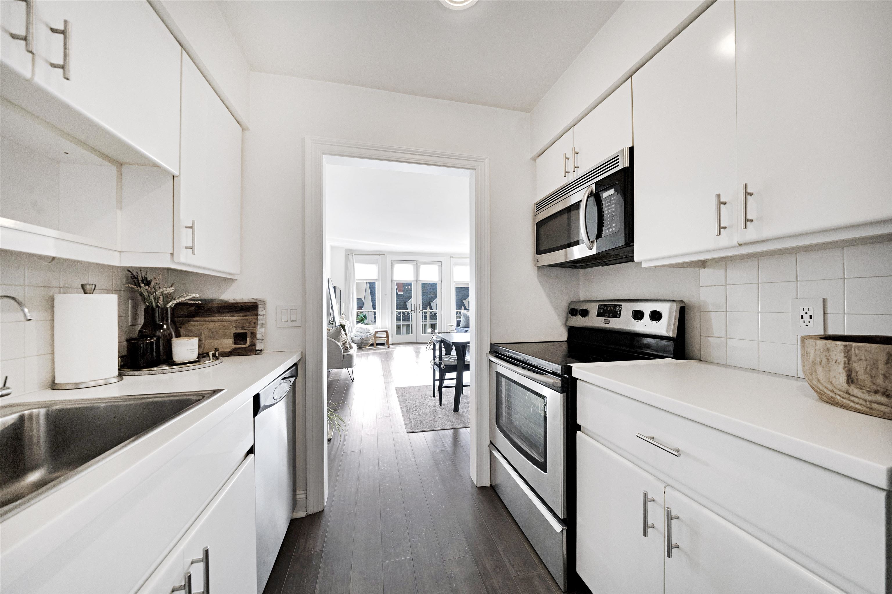 204 SHEARWATER CT WEST Unit: 33