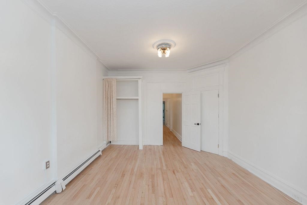 380 BALDWIN AVE Unit: 3L