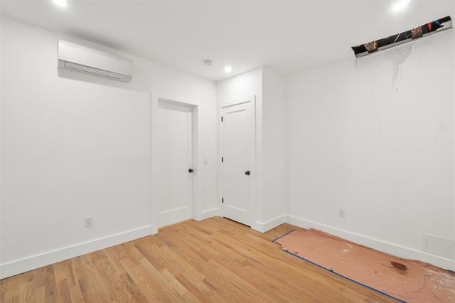 232 VAN HORNE ST Unit: 4