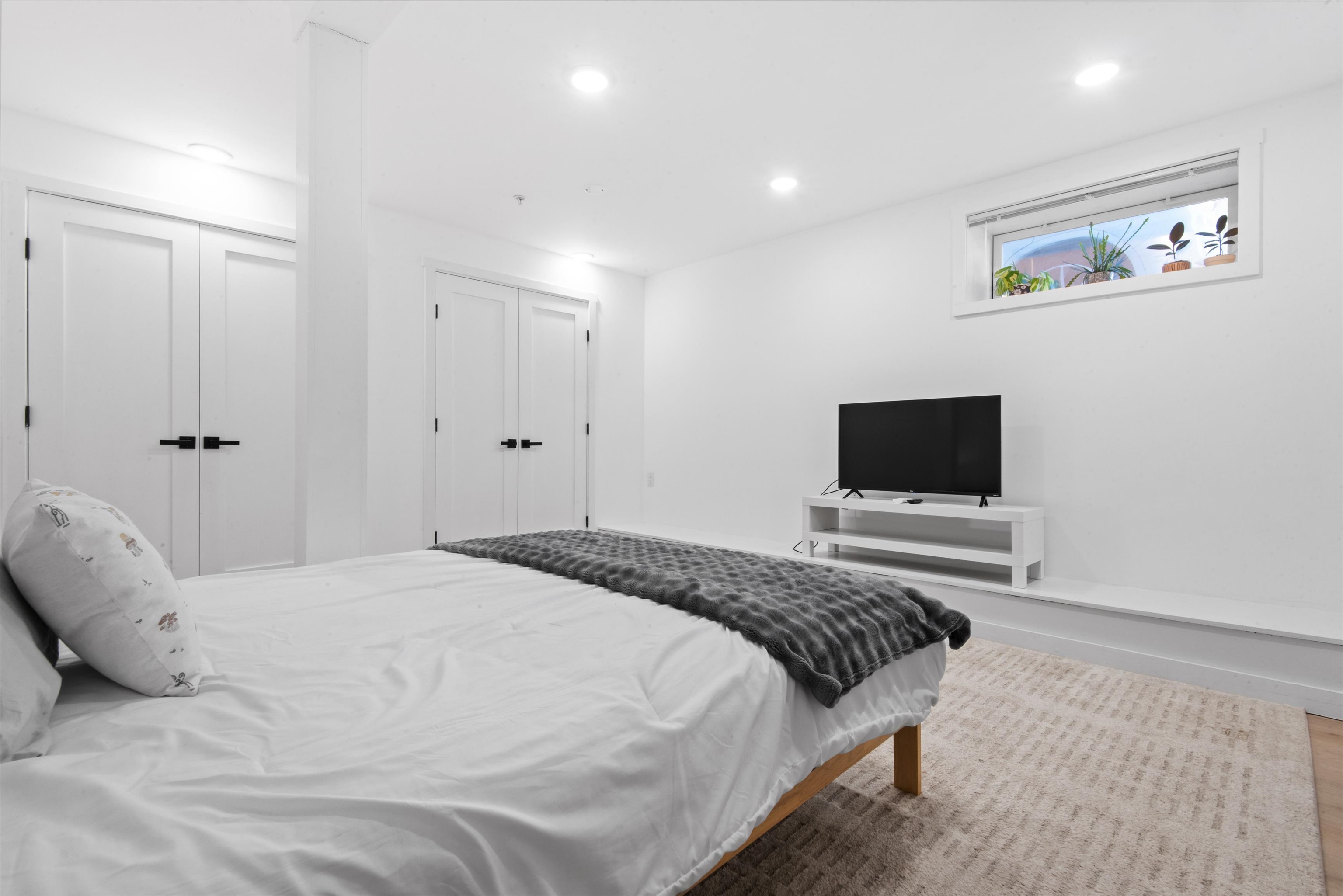 310 4TH ST Unit: 2-A