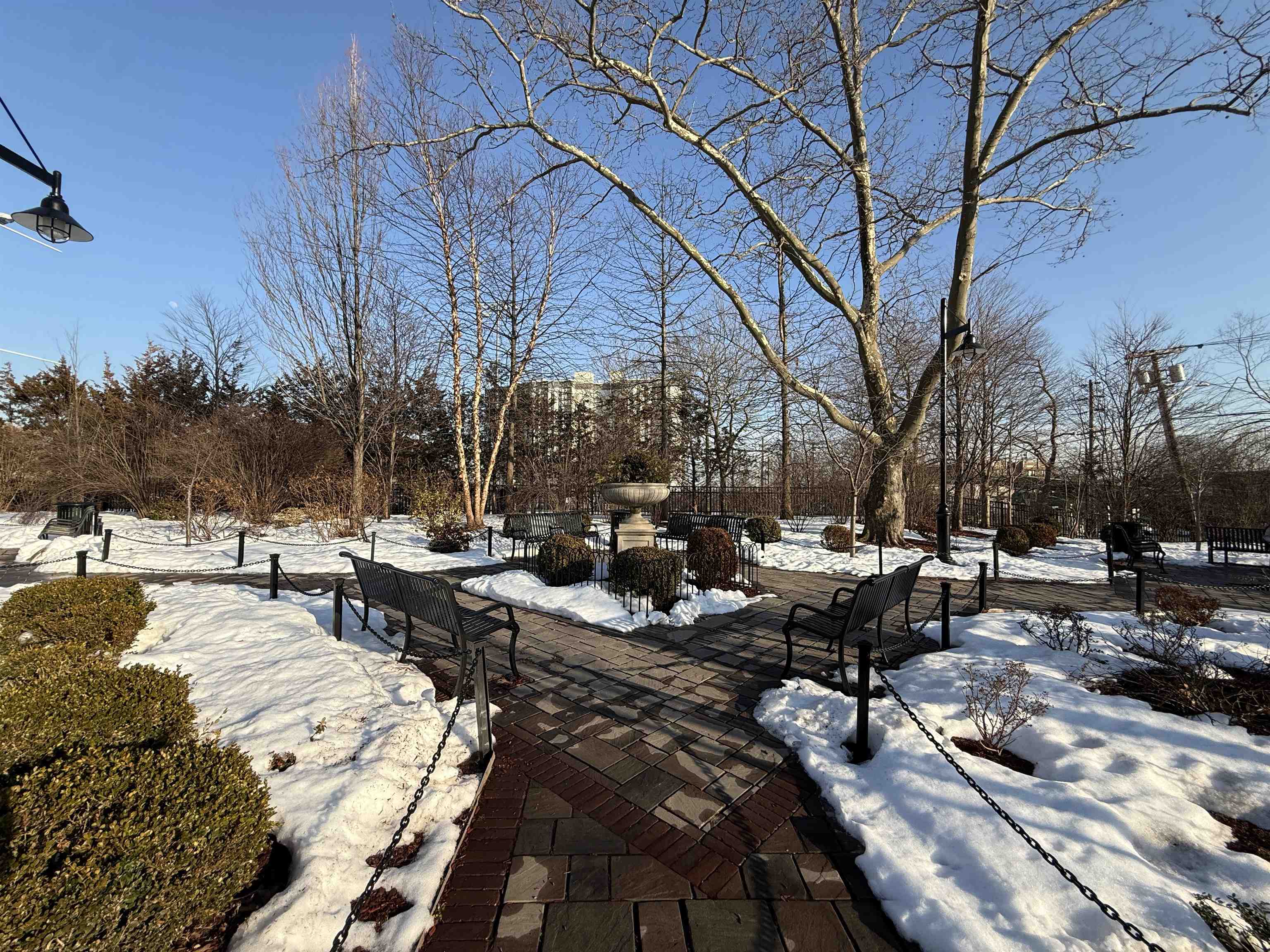 310 4TH ST Unit: 2-A