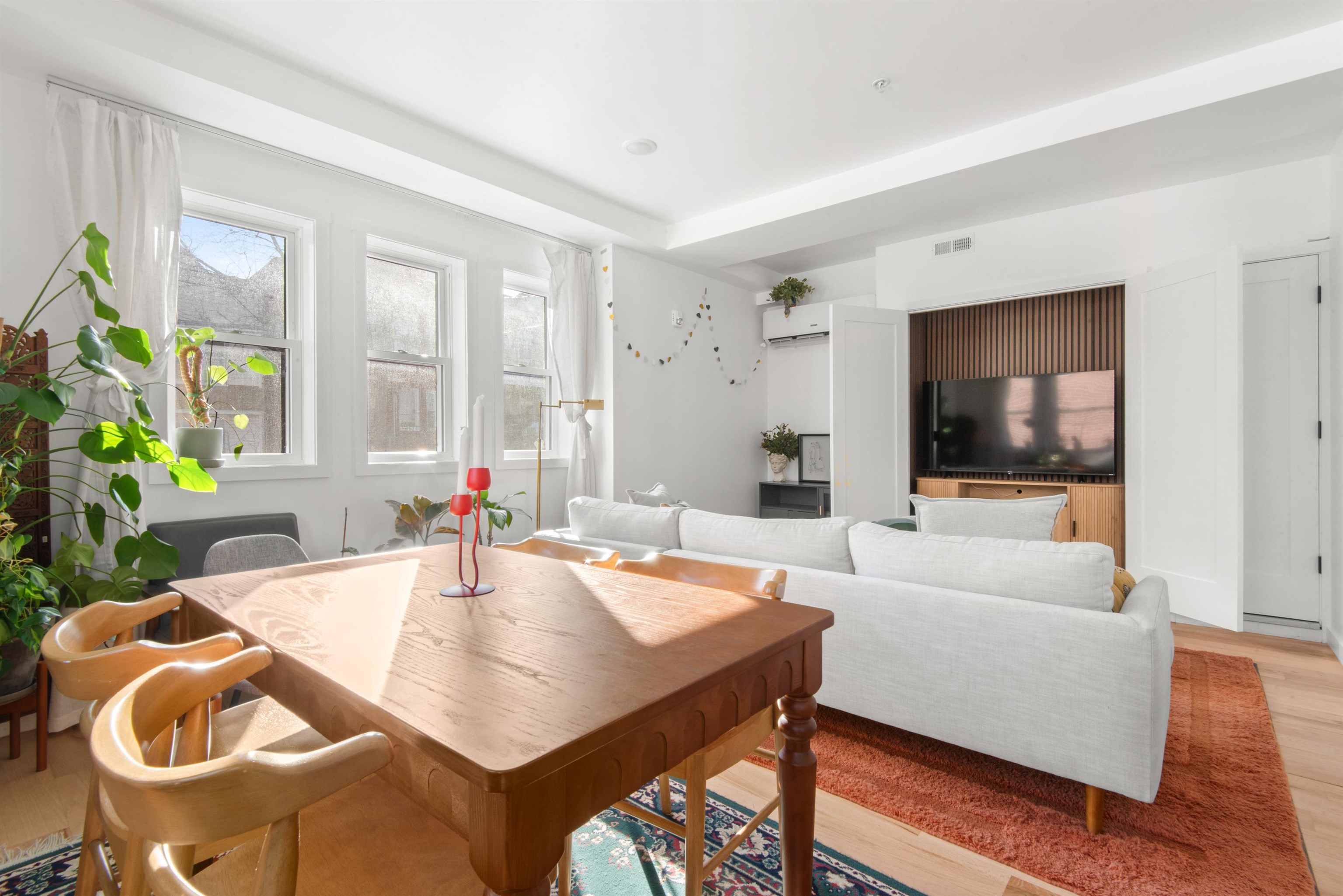 310 4TH ST Unit: 2-A