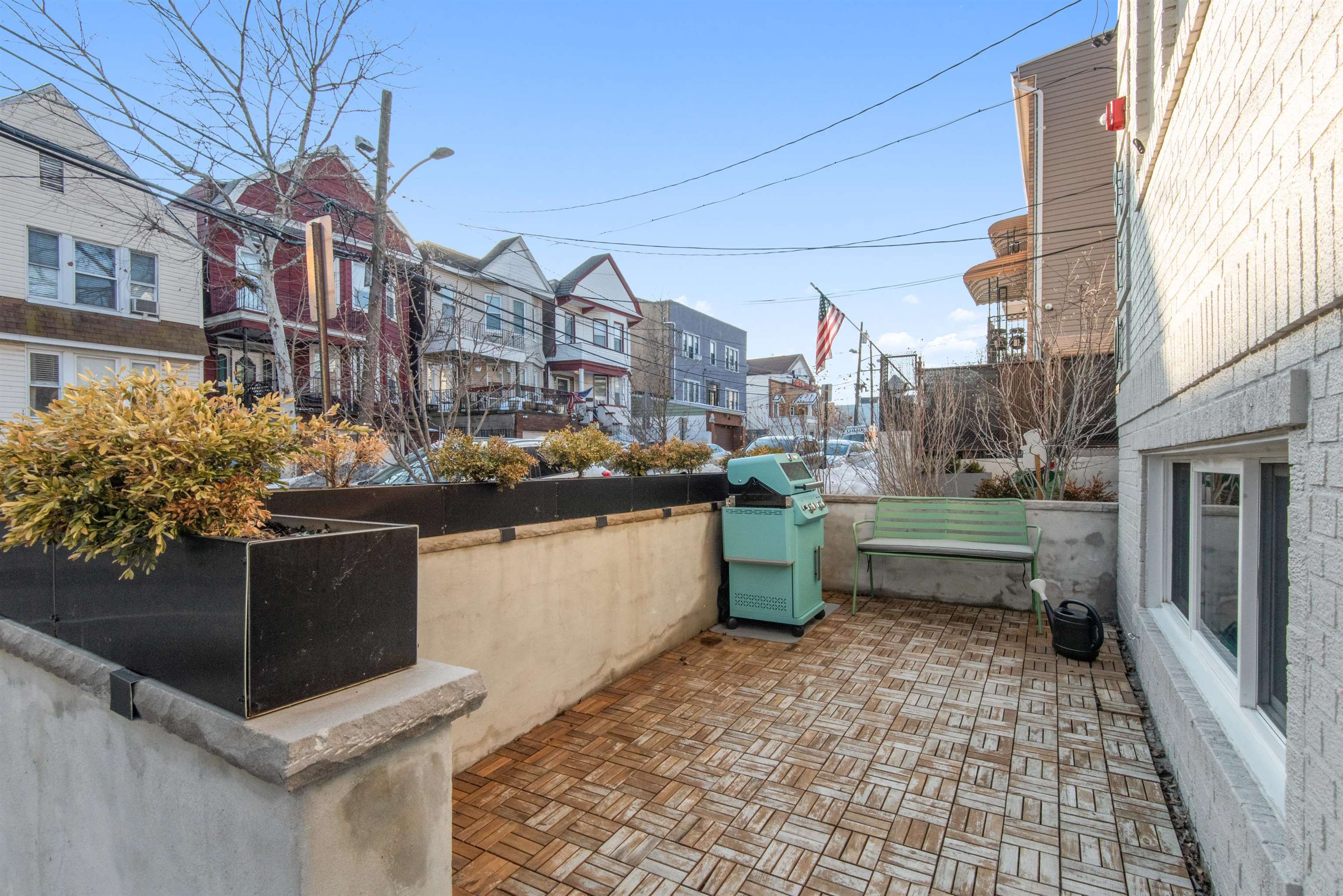 310 4TH ST Unit: 2-A