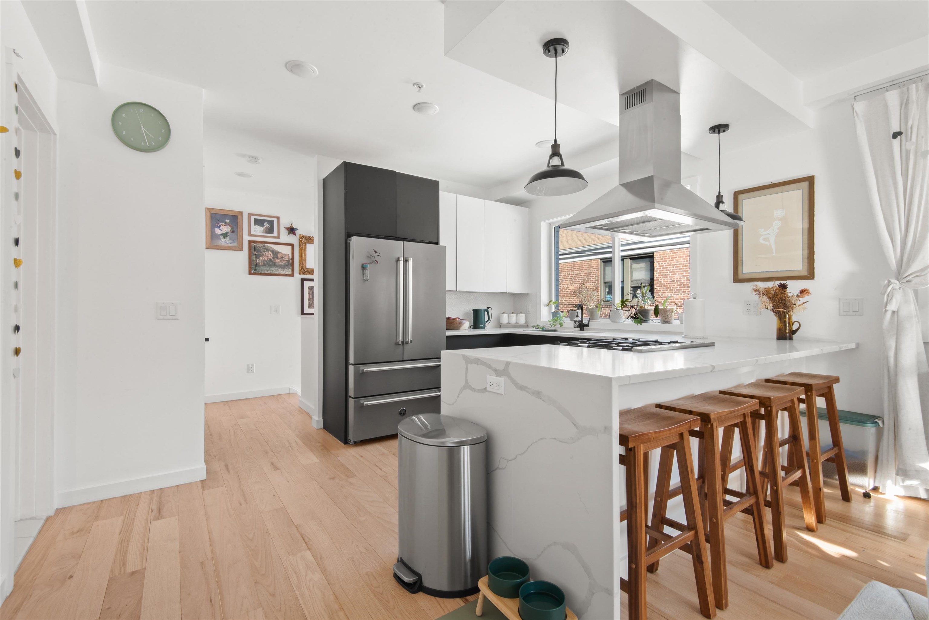 310 4TH ST Unit: 2-A