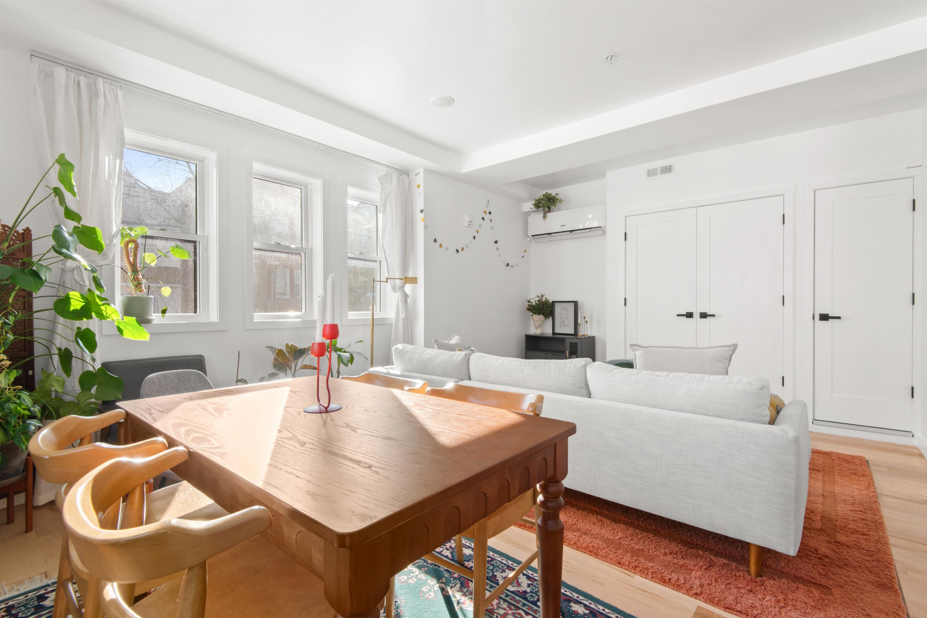 310 4TH ST Unit: 2-A