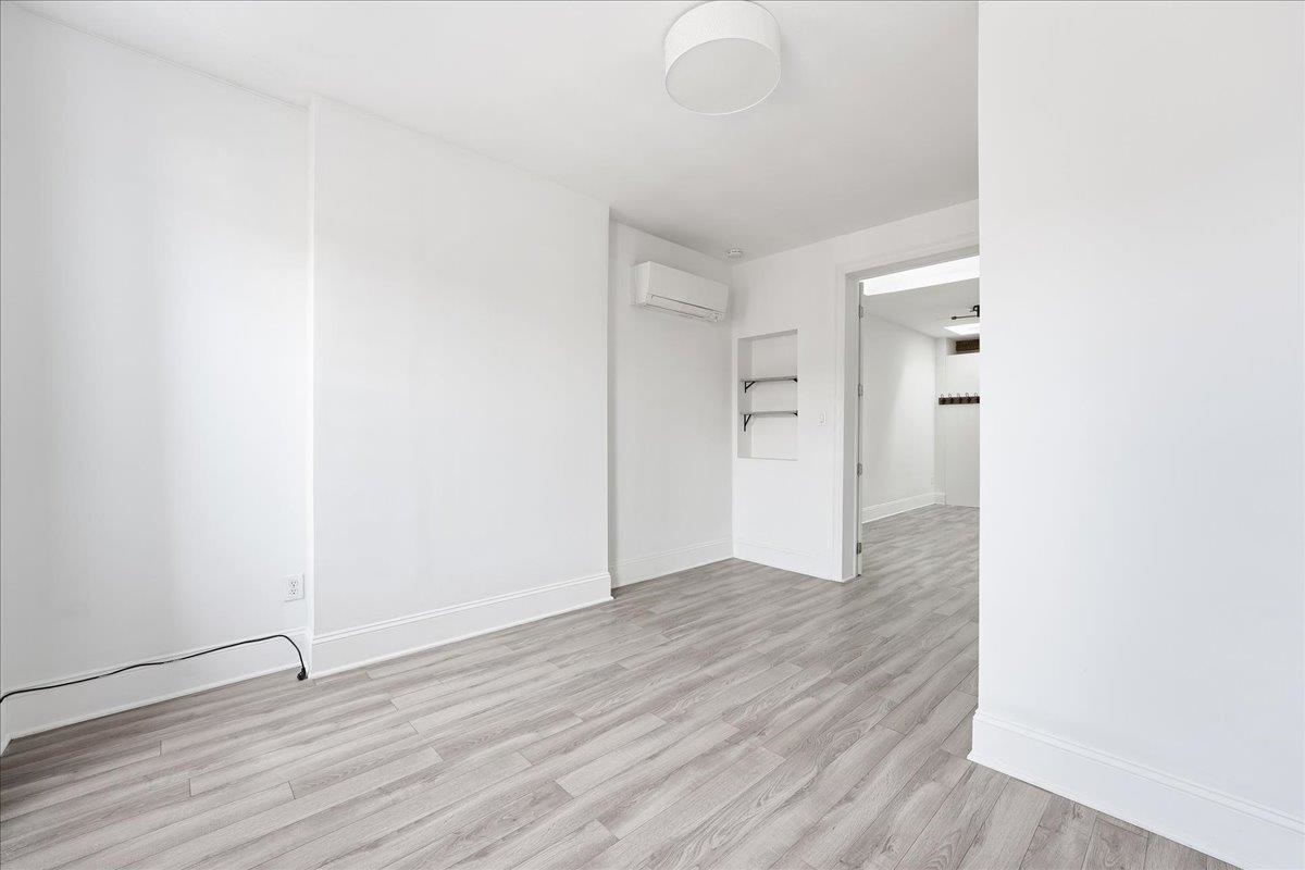 1013 PARK AVE 10TH ST Unit: 5L