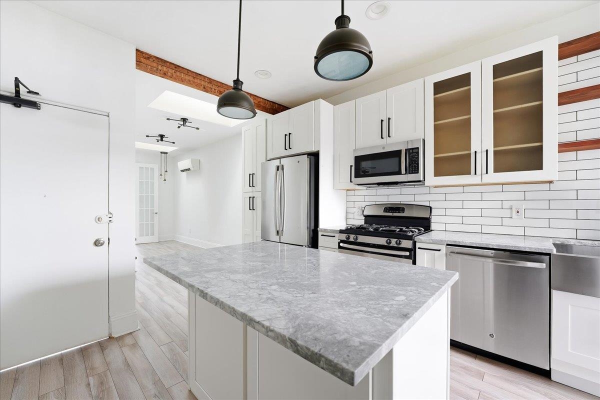 1013 PARK AVE 10TH ST Unit: 5L