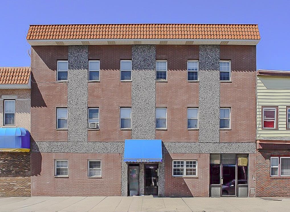 423 AVENUE C Unit: 101