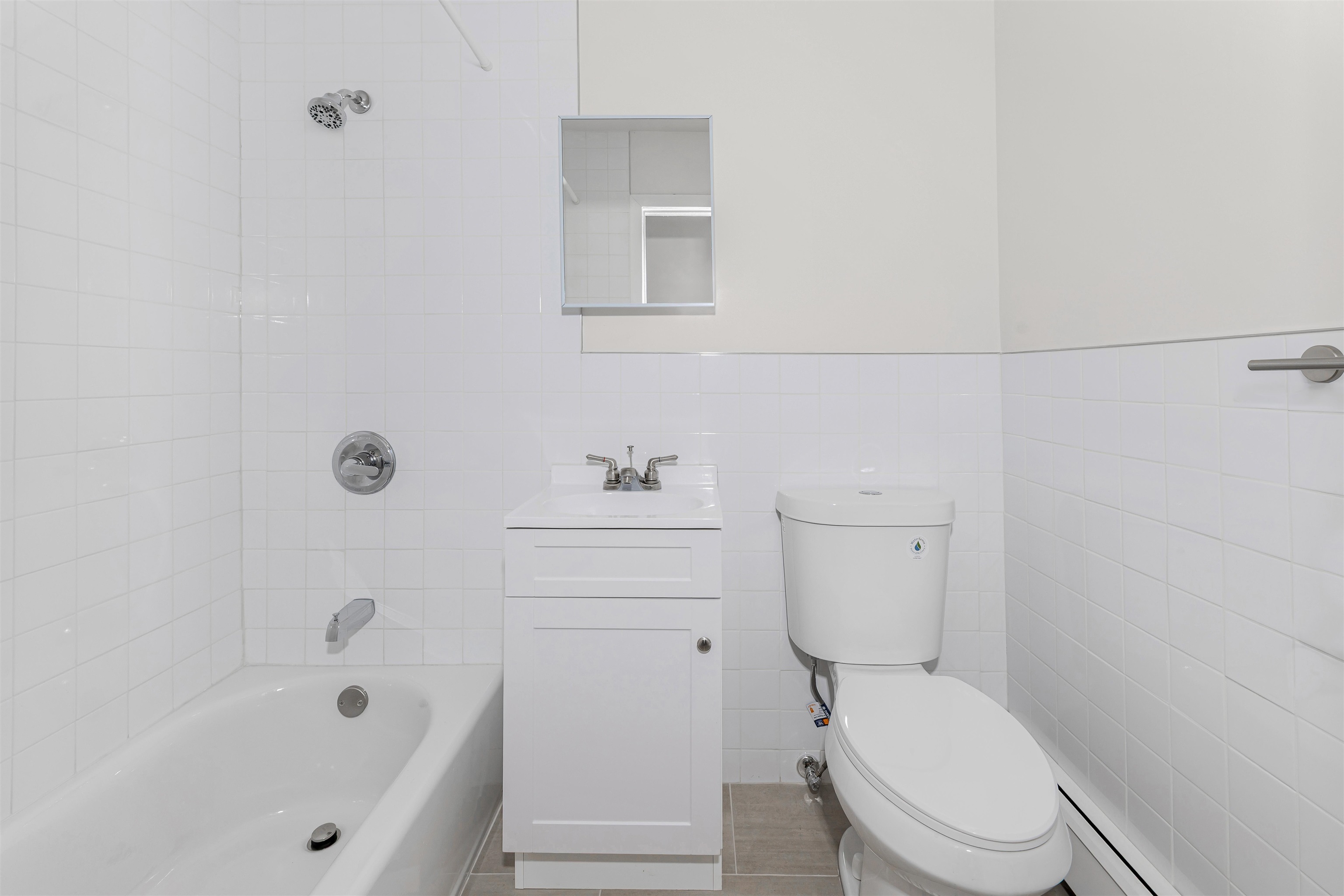 423 AVENUE C Unit: 101