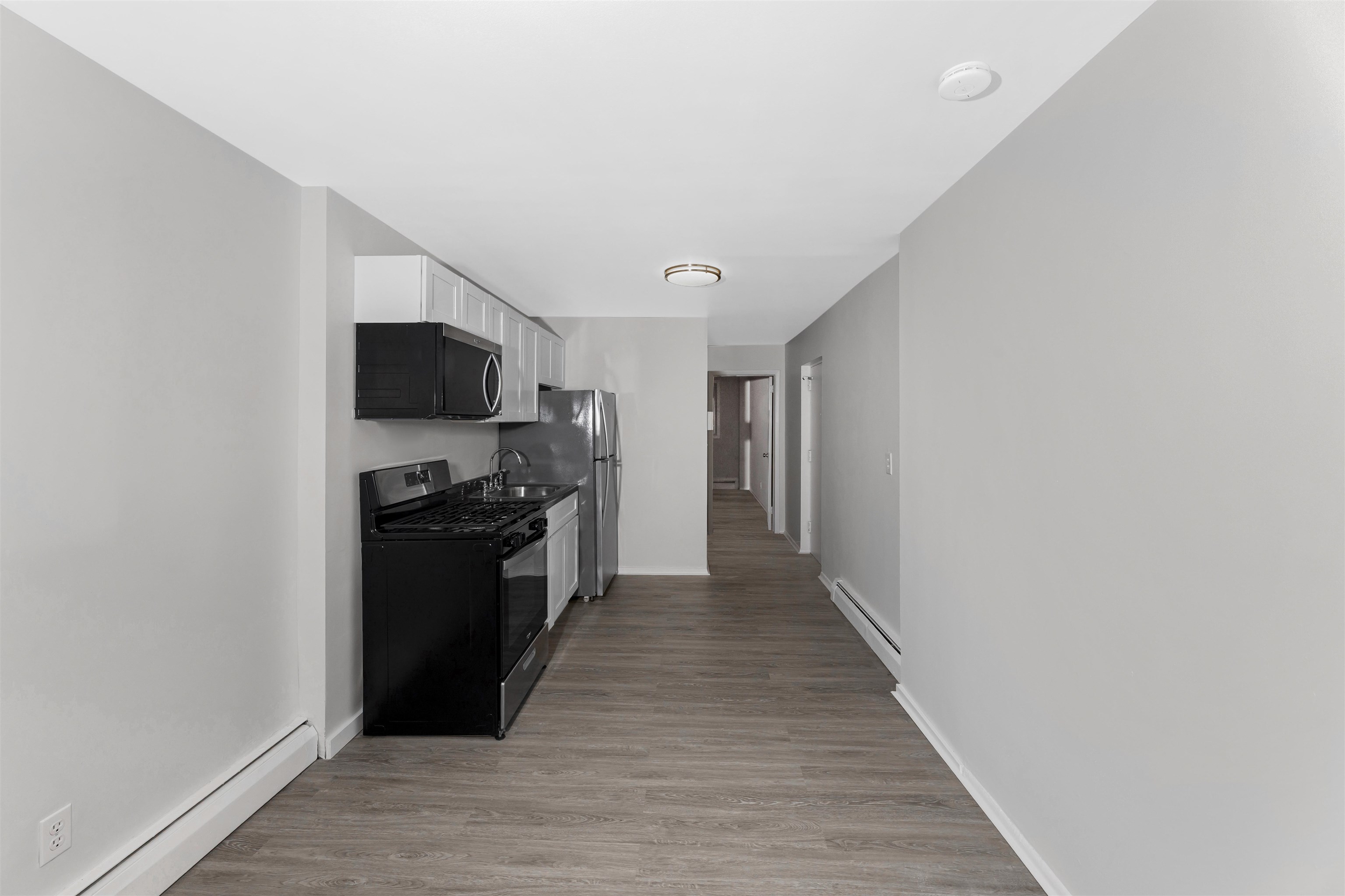 423 AVENUE C Unit: 101