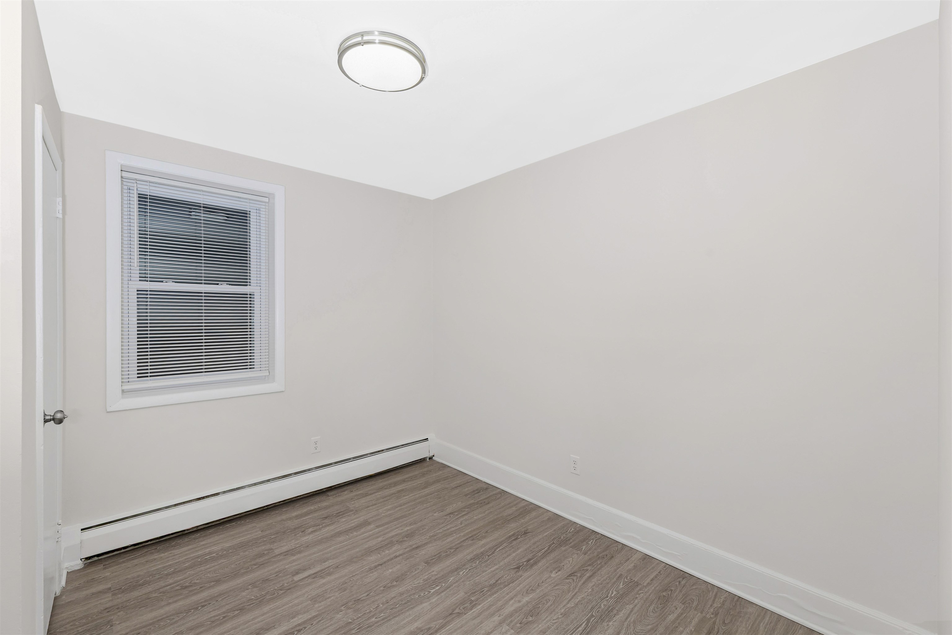 423 AVENUE C Unit: 302