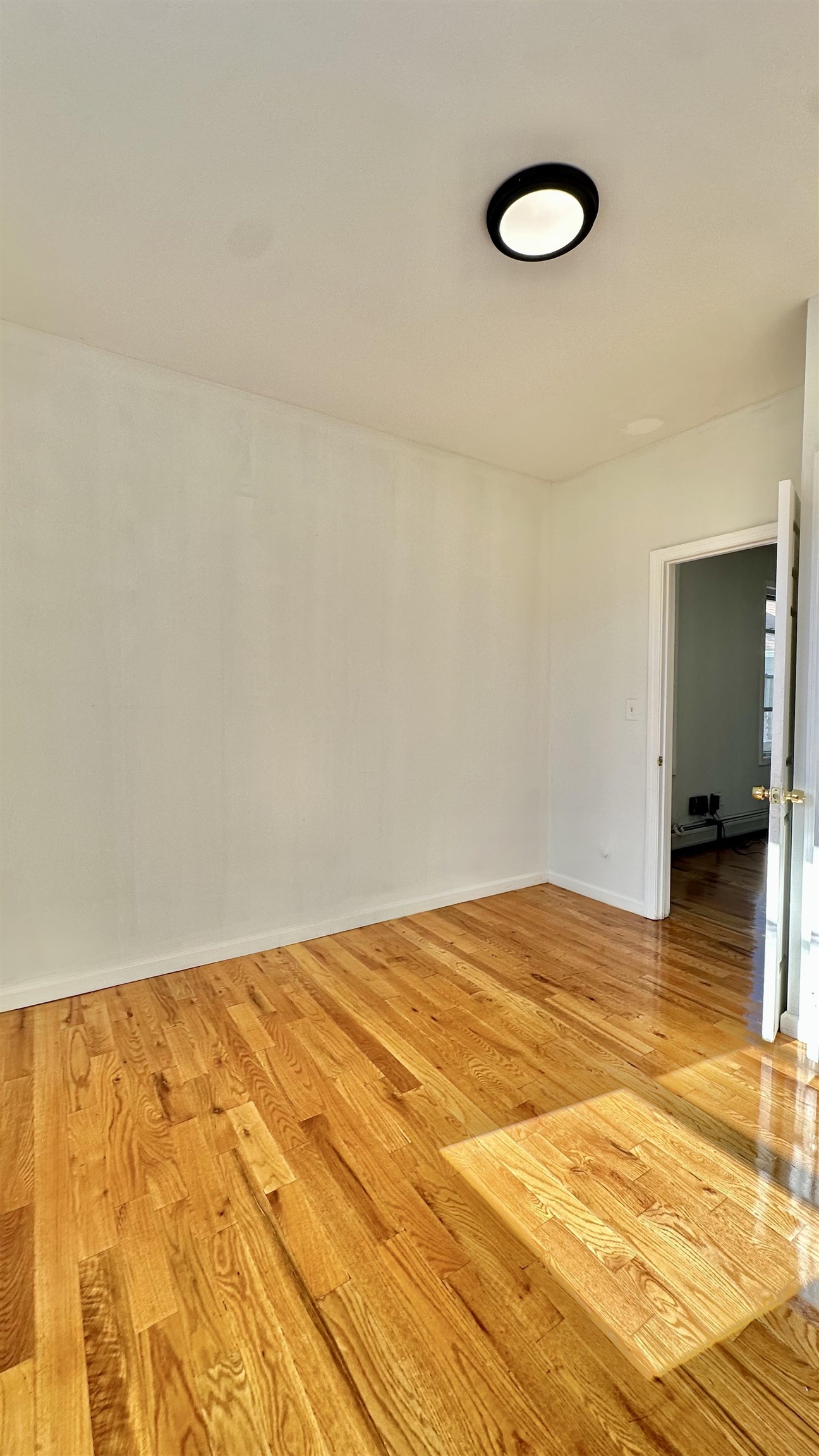 245 DUNCAN AVE Unit: 4