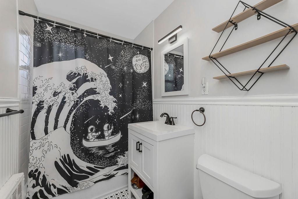 1011 AVENUE C Unit: B