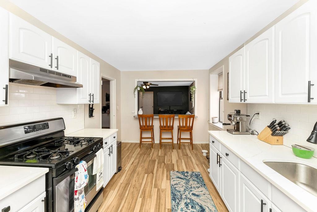 1011 AVENUE C Unit: B