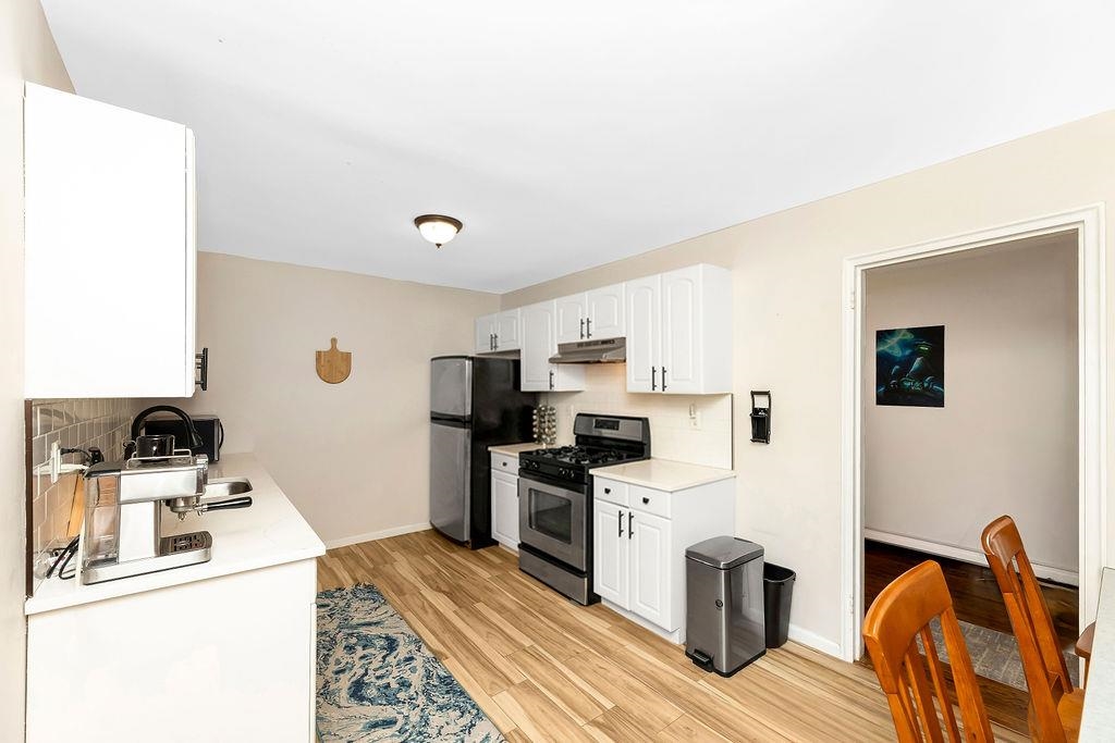1011 AVENUE C Unit: B