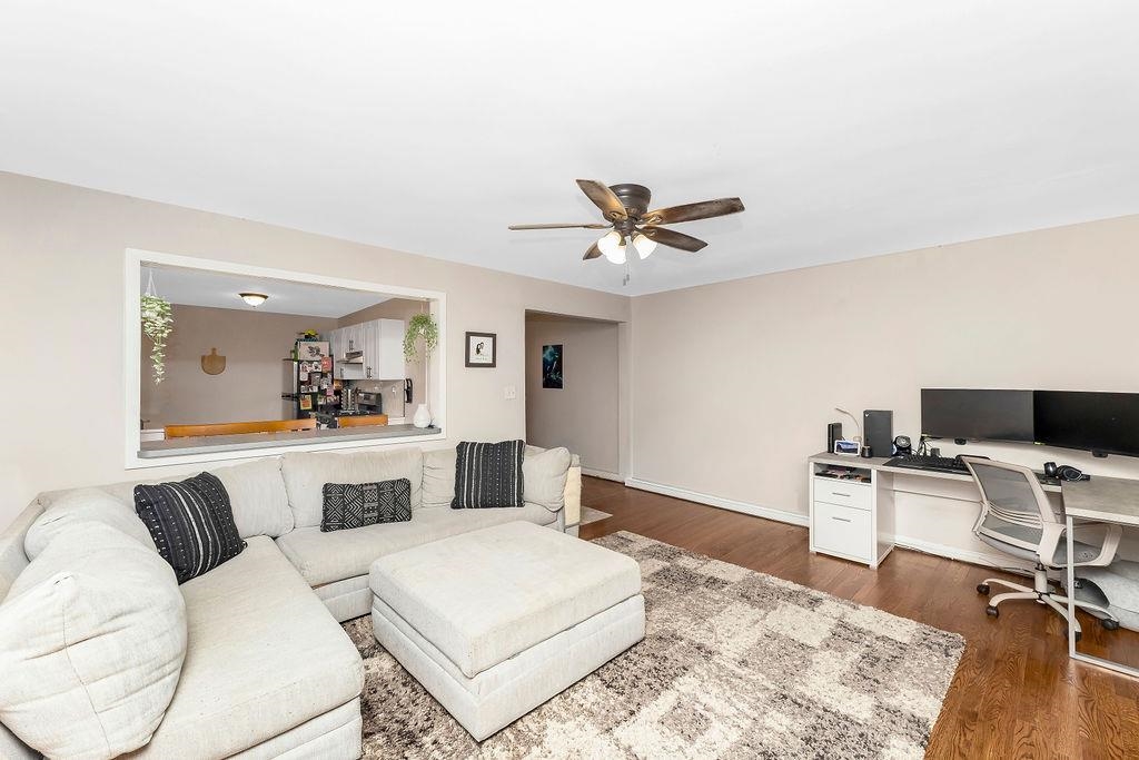 1011 AVENUE C Unit: B